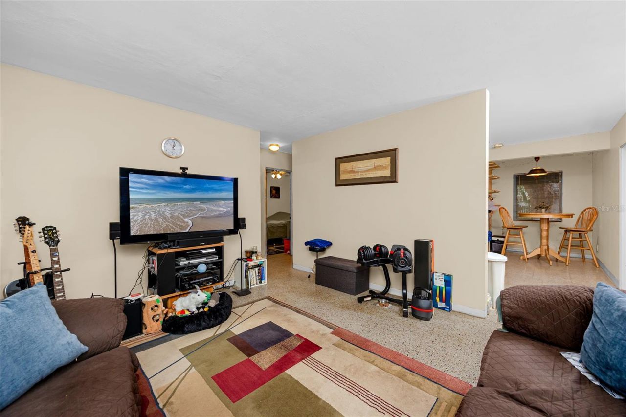 8161 22nd Avenue N, Saint Petersburg, FL 33710 Photo