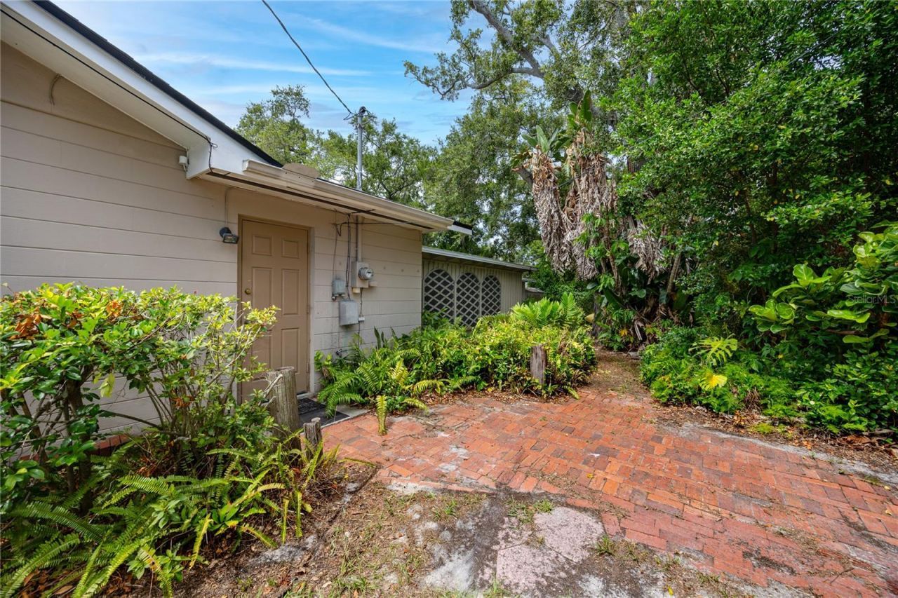 8161 22nd Avenue N, Saint Petersburg, FL 33710 Photo
