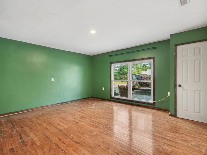 1649 Main Street W, Lewis Twp, OH 45119 Photo 5
