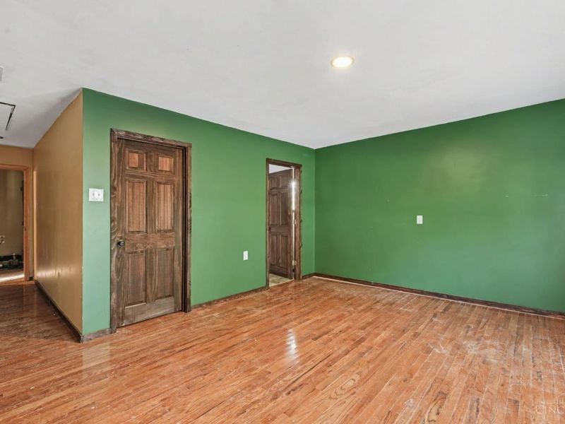 1649 Main Street W, Lewis Township, OH 45119 Photo 6