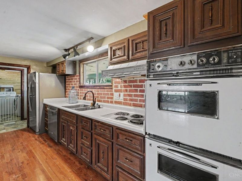 1649 Main Street W, Lewis Twp, OH 45119 Photo 8