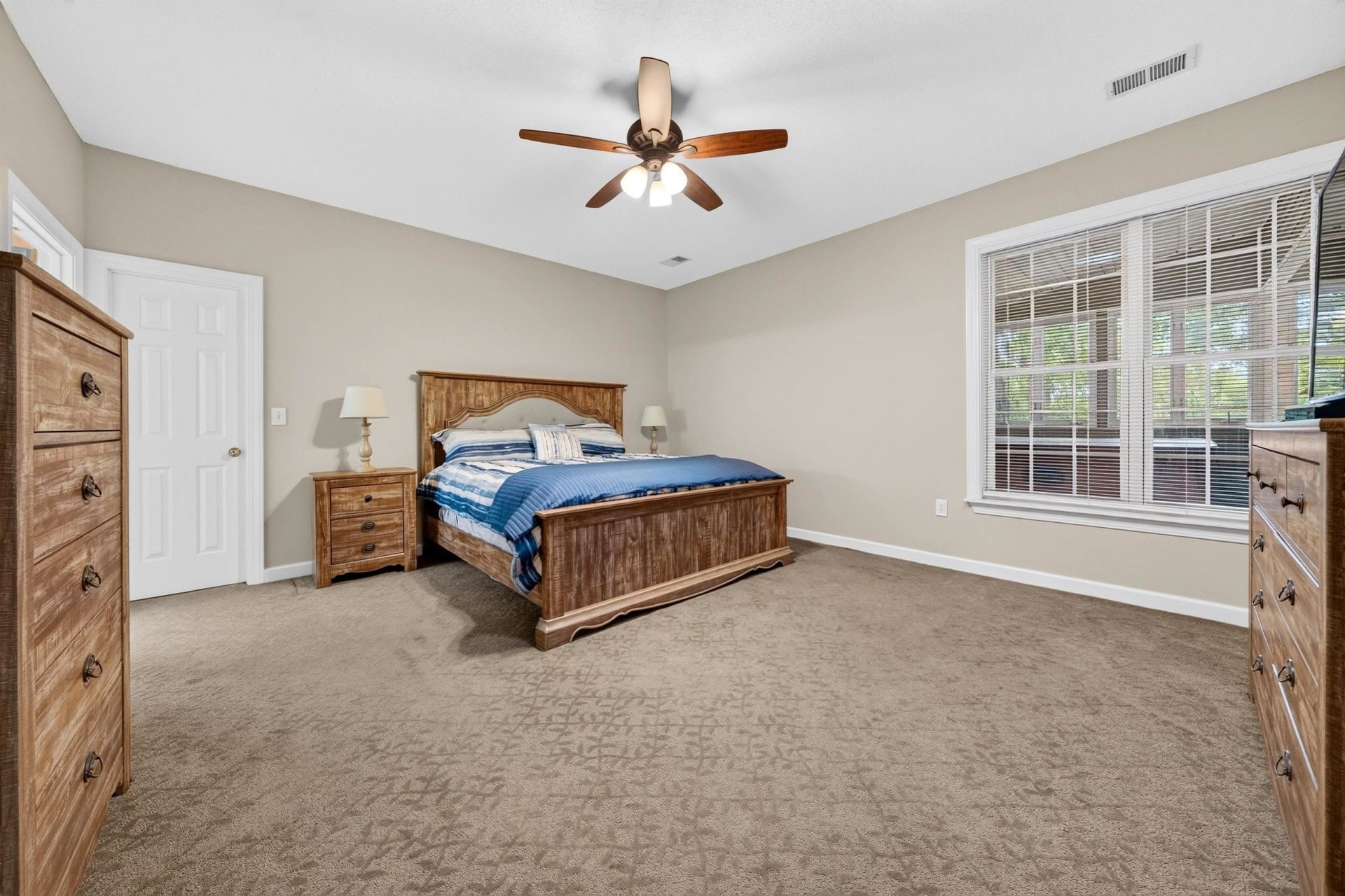 48 Alexander Glennie Dr.  Photo 15