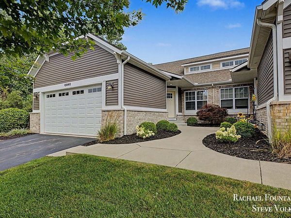 10048 S Crossroads Circle SE, Caledonia, MI 49316