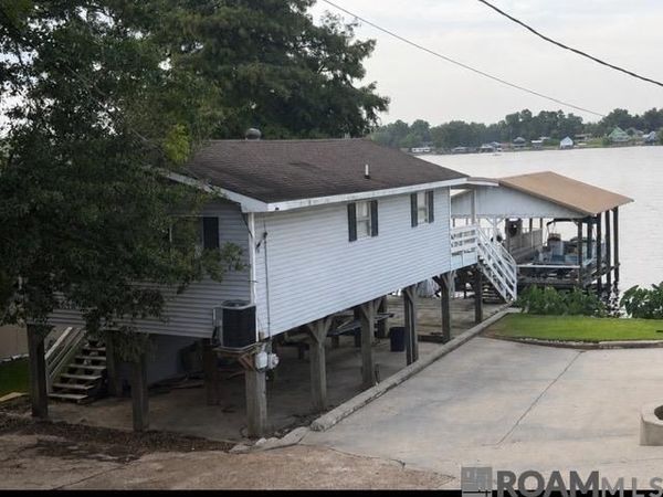 6890 False River Rd, Oscar, LA 70762