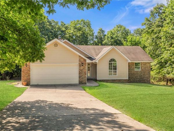 9 Wantage Lane , Bella Vista, AR 72714