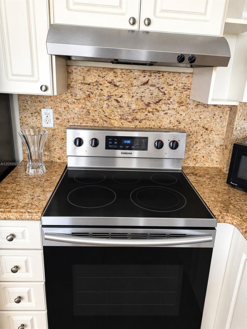 3500 Coral Way, Unit 907, Miami, FL 33145 Photo