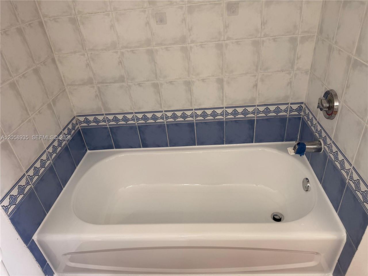 3500 Coral Way, Unit 907, Miami, FL 33145 Photo