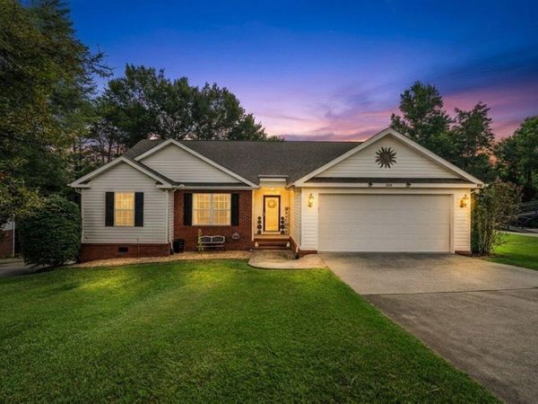 318 Eaglebend Drive, Cohutta, GA 30710