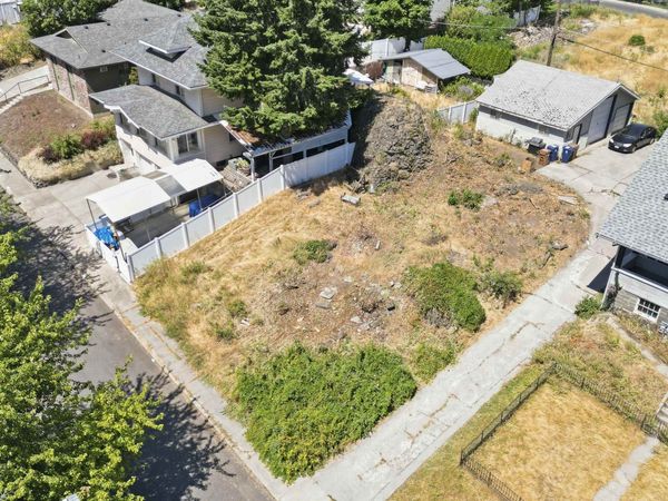 327 E 11 Ave, Spokane, WA 99203