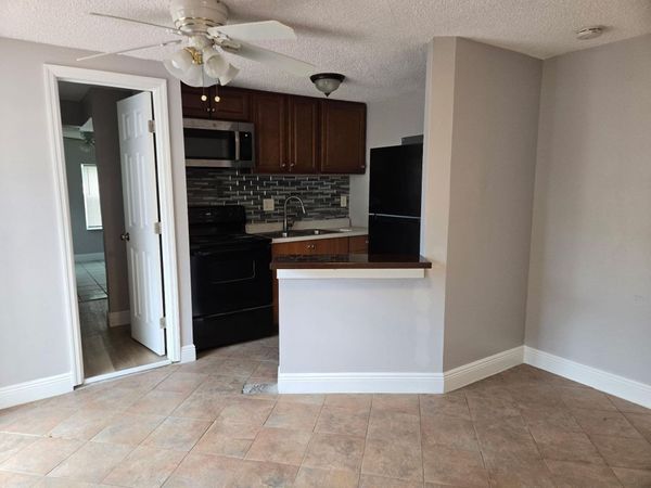 2962 SW 17th Street, Unit B, Fort Lauderdale, FL 33312
