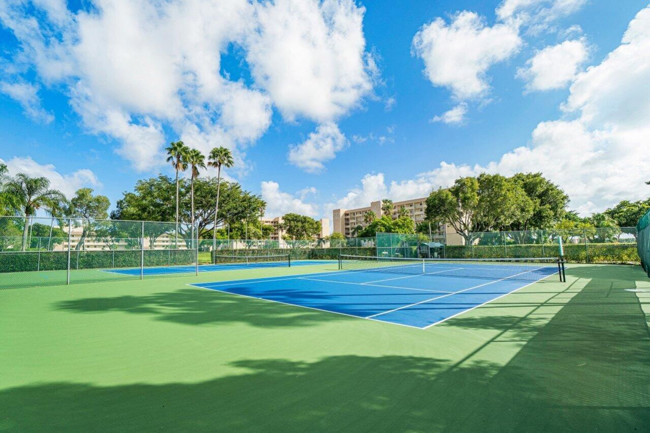 6935 Huntington Lane, Unit 207, Delray Beach, FL 33446 Photo