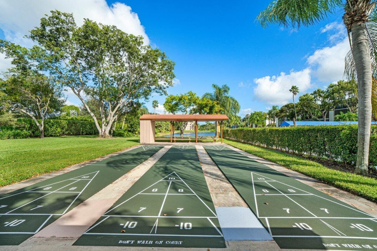 6935 Huntington Lane, Unit 207, Delray Beach, FL 33446 Photo