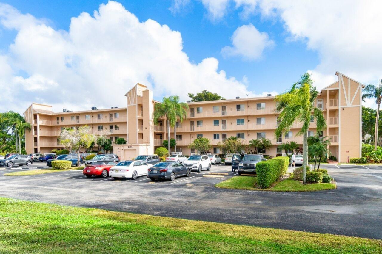 6795 Huntington Lane, Unit 201, Delray Beach, FL 33446 Photo