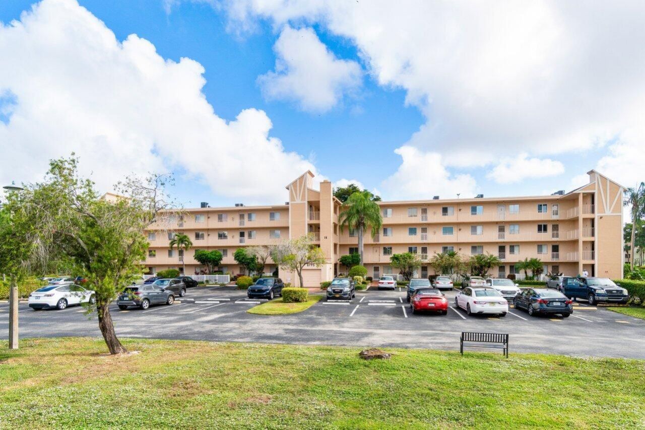 6795 Huntington Lane, Unit 201, Delray Beach, FL 33446 Photo