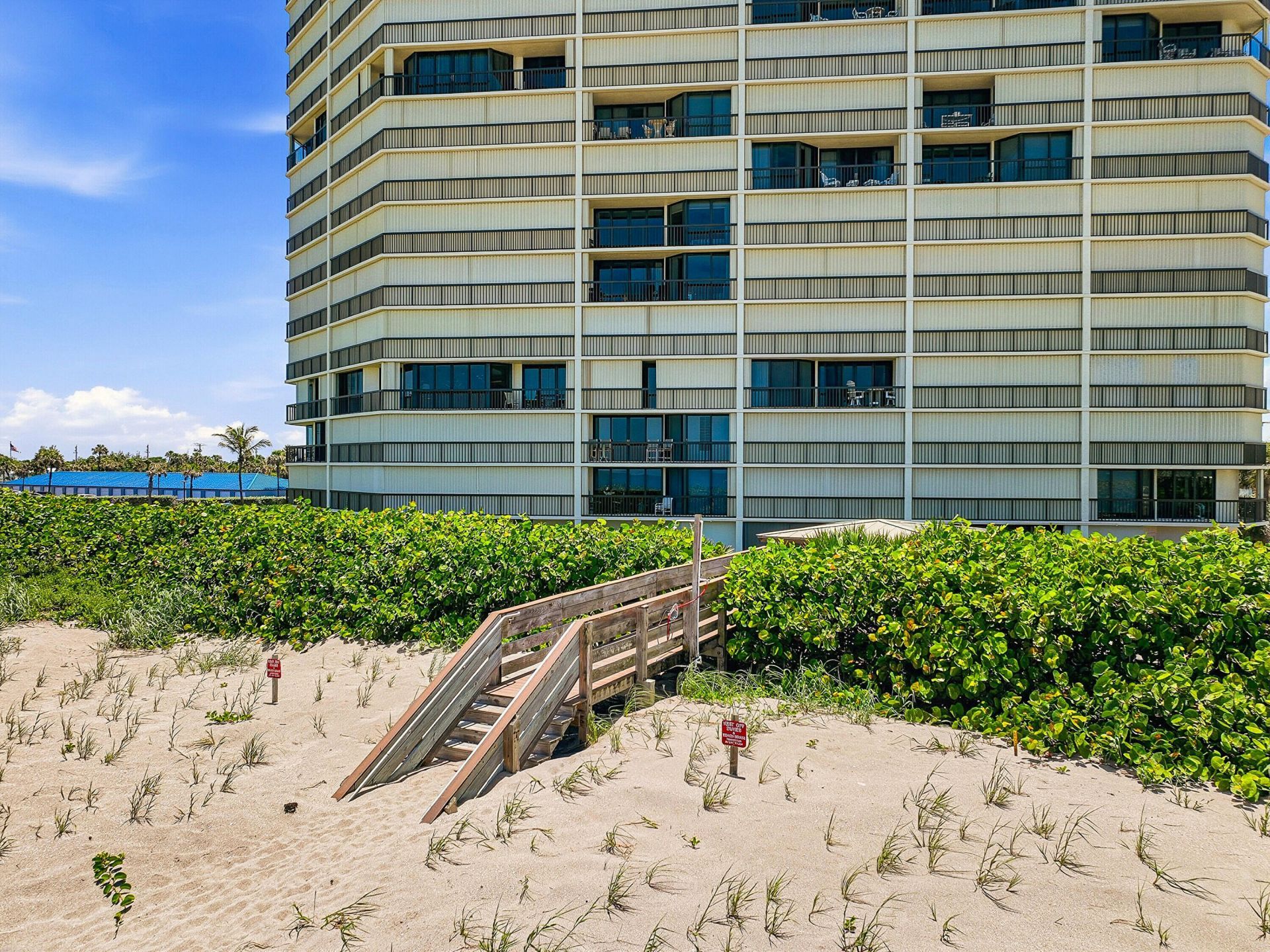 9550 S Ocean Drive, Unit 1702, Jensen Beach, FL 34957 Photo