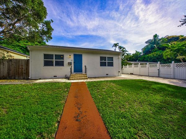 827 Nathan Hale Road, West Palm Beach, FL 33405