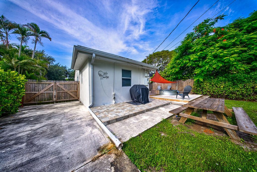 827 Nathan Hale Road, West Palm Beach, FL 33405 Photo