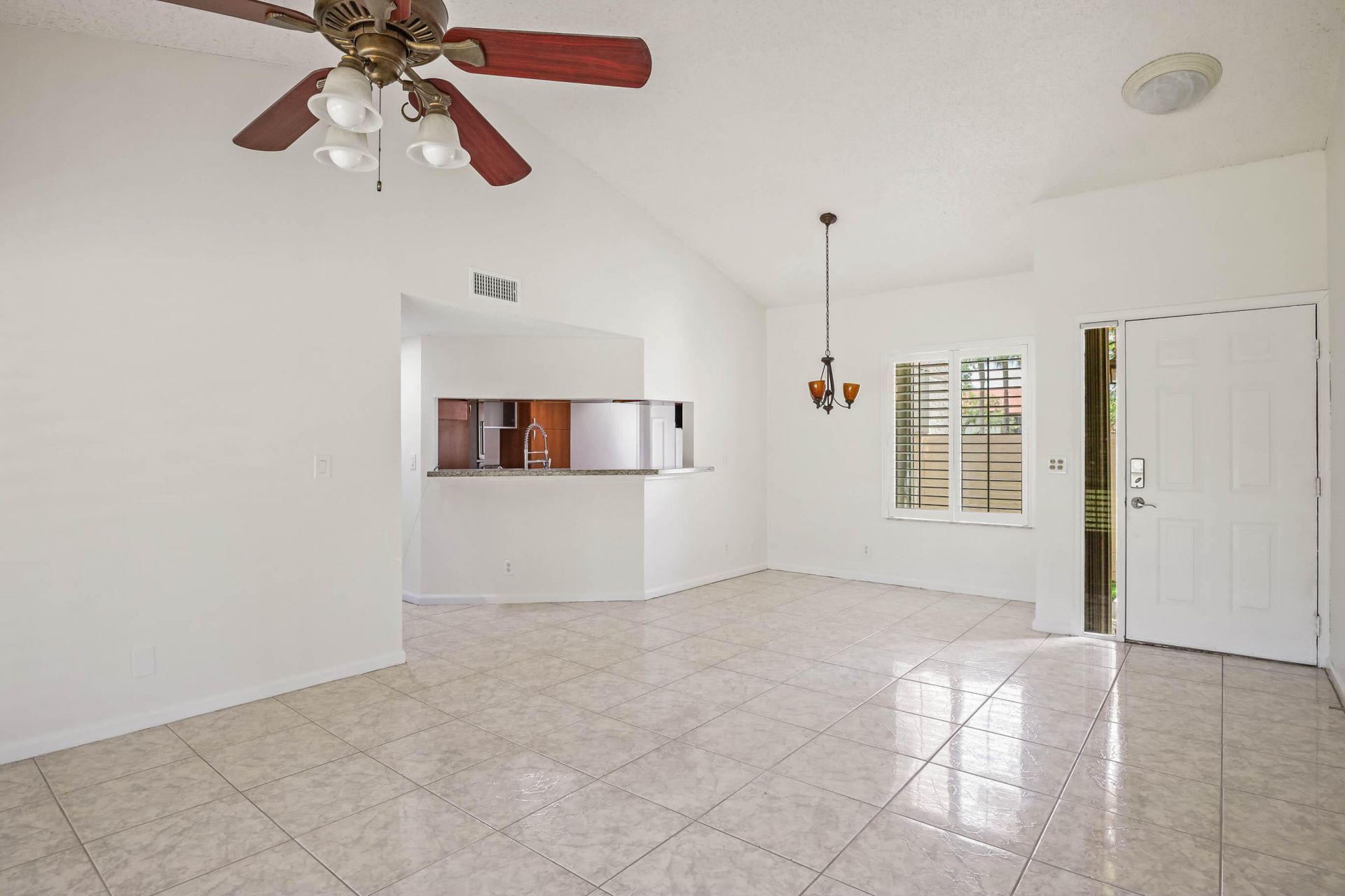14 Vía De Casas Sur, Unit 103, Boynton Beach, FL 33426 Photo
