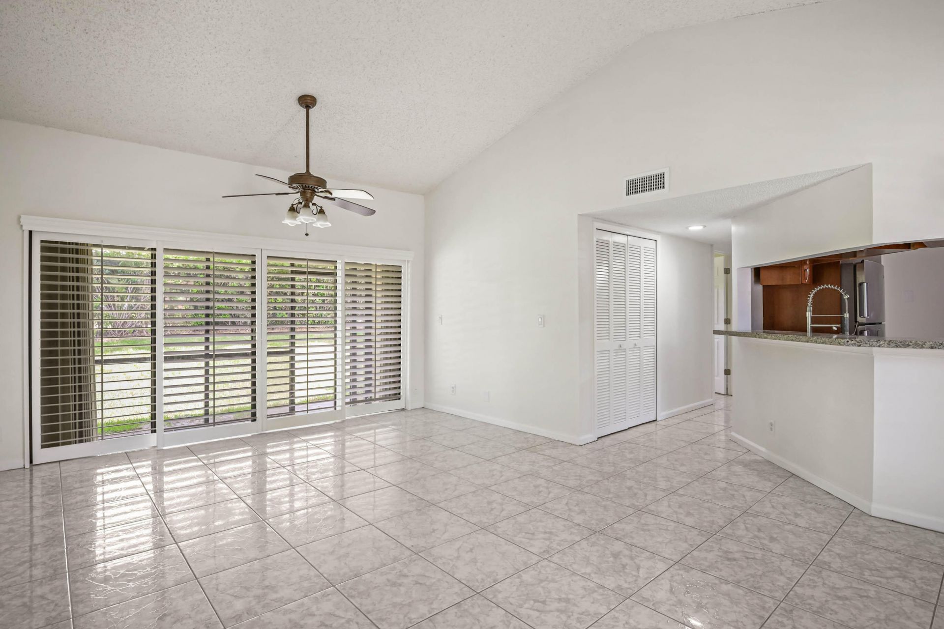 14 Vía De Casas Sur, Unit 103, Boynton Beach, FL 33426 Photo