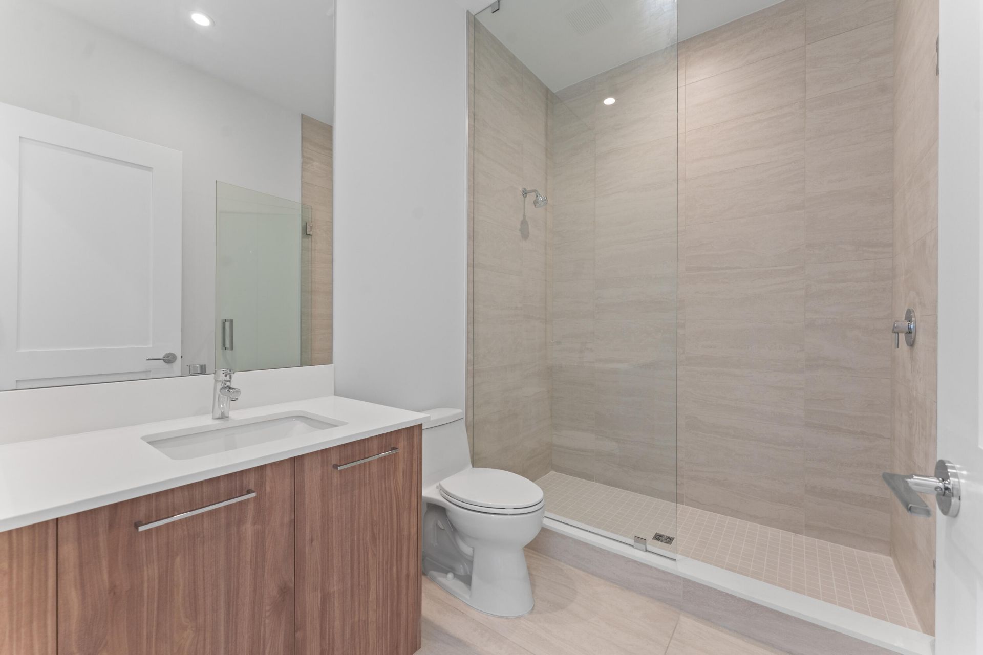 153 N Seabreeze Boulevard N, Unit 402-S, Fort Lauderdale, FL 33304 Photo