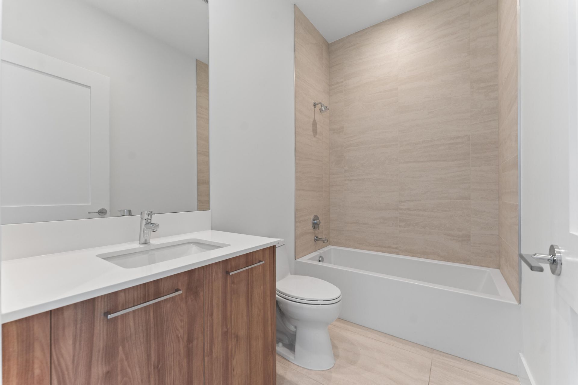 153 N Seabreeze Boulevard N, Unit 402-S, Fort Lauderdale, FL 33304 Photo