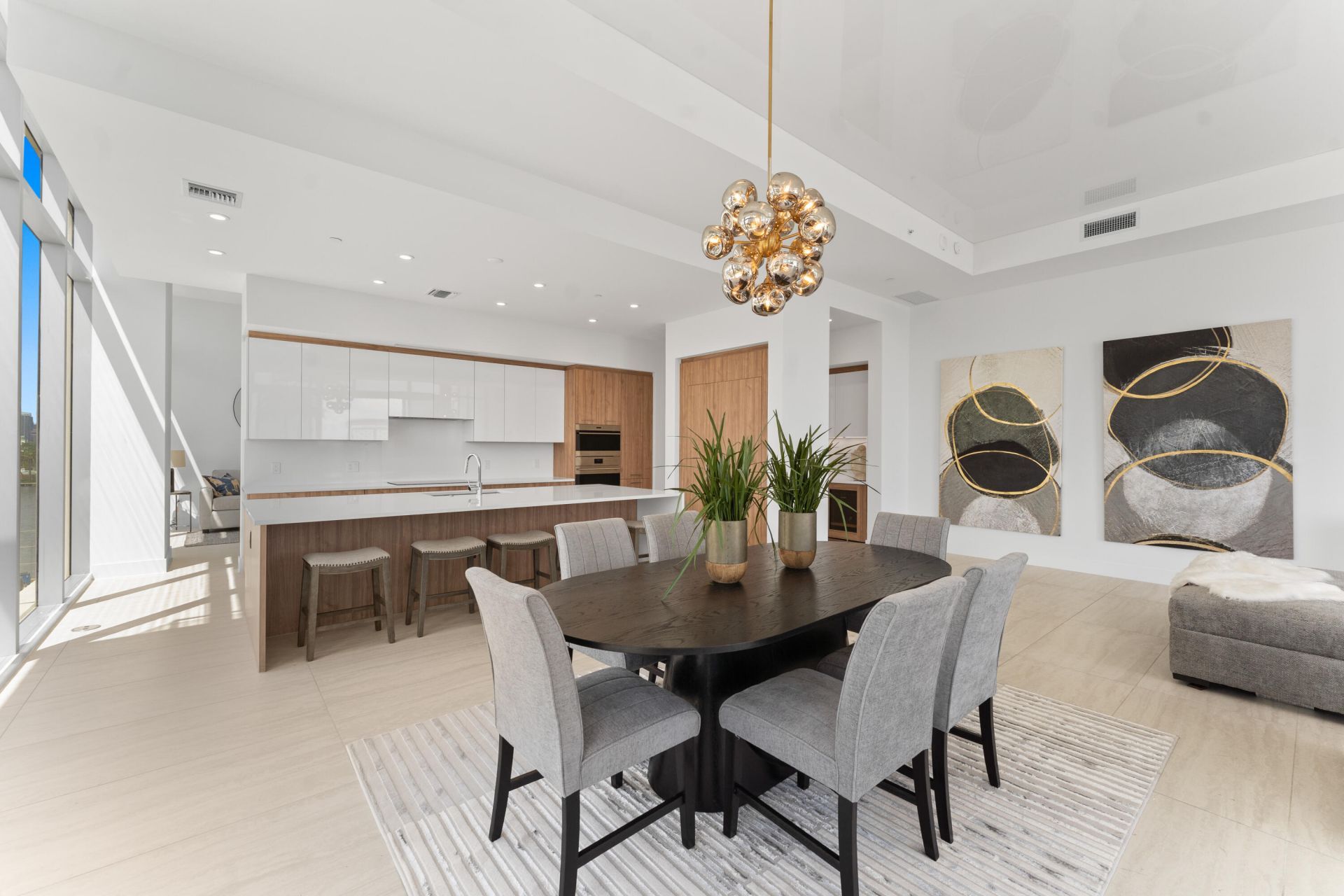 153 N Seabreeze Boulevard N, Unit 402-S, Fort Lauderdale, FL 33304 Photo