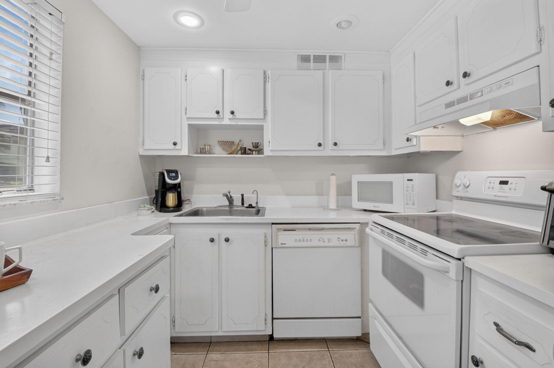 65 Saxony B, Delray Beach, FL 33446 Photo
