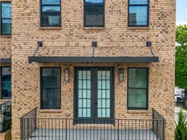 1060 Robert Smalls Way , Atlanta, GA 30318
