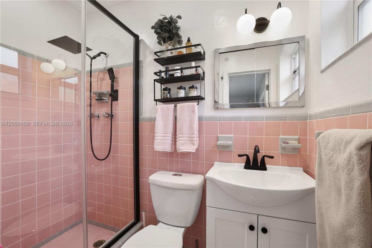 904 SW 3rd Ave, Hallandale Beach, FL 33009 Photo