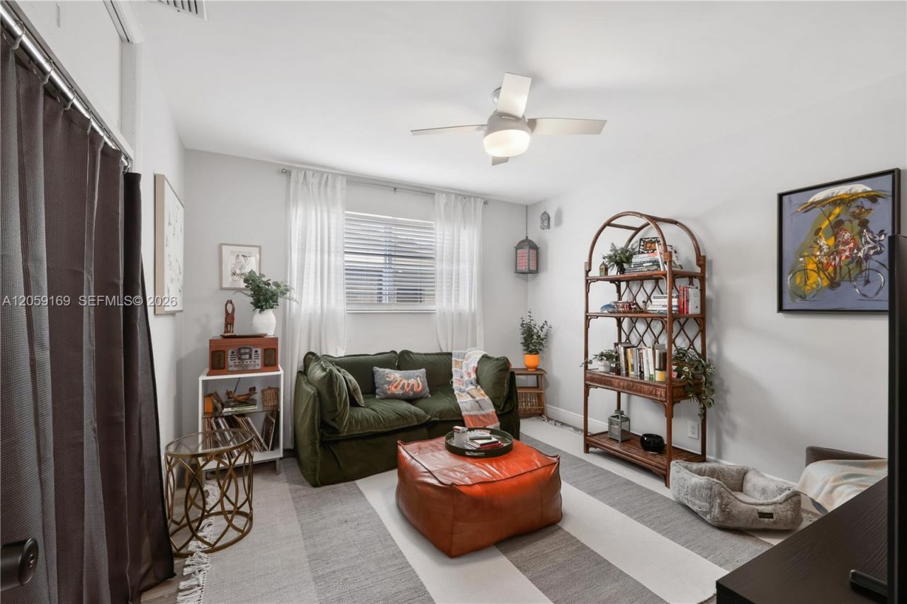904 SW 3rd Ave, Hallandale Beach, FL 33009 Photo