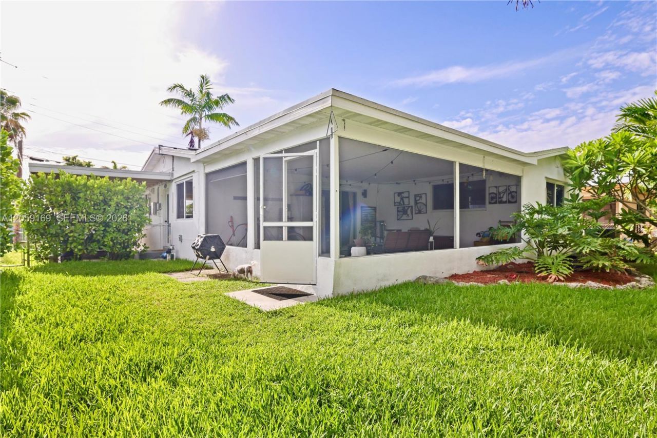904 SW 3rd Ave, Hallandale Beach, FL 33009 Photo