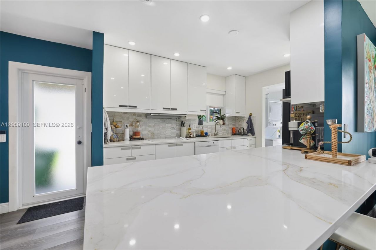 904 SW 3rd Ave, Hallandale Beach, FL 33009 Photo