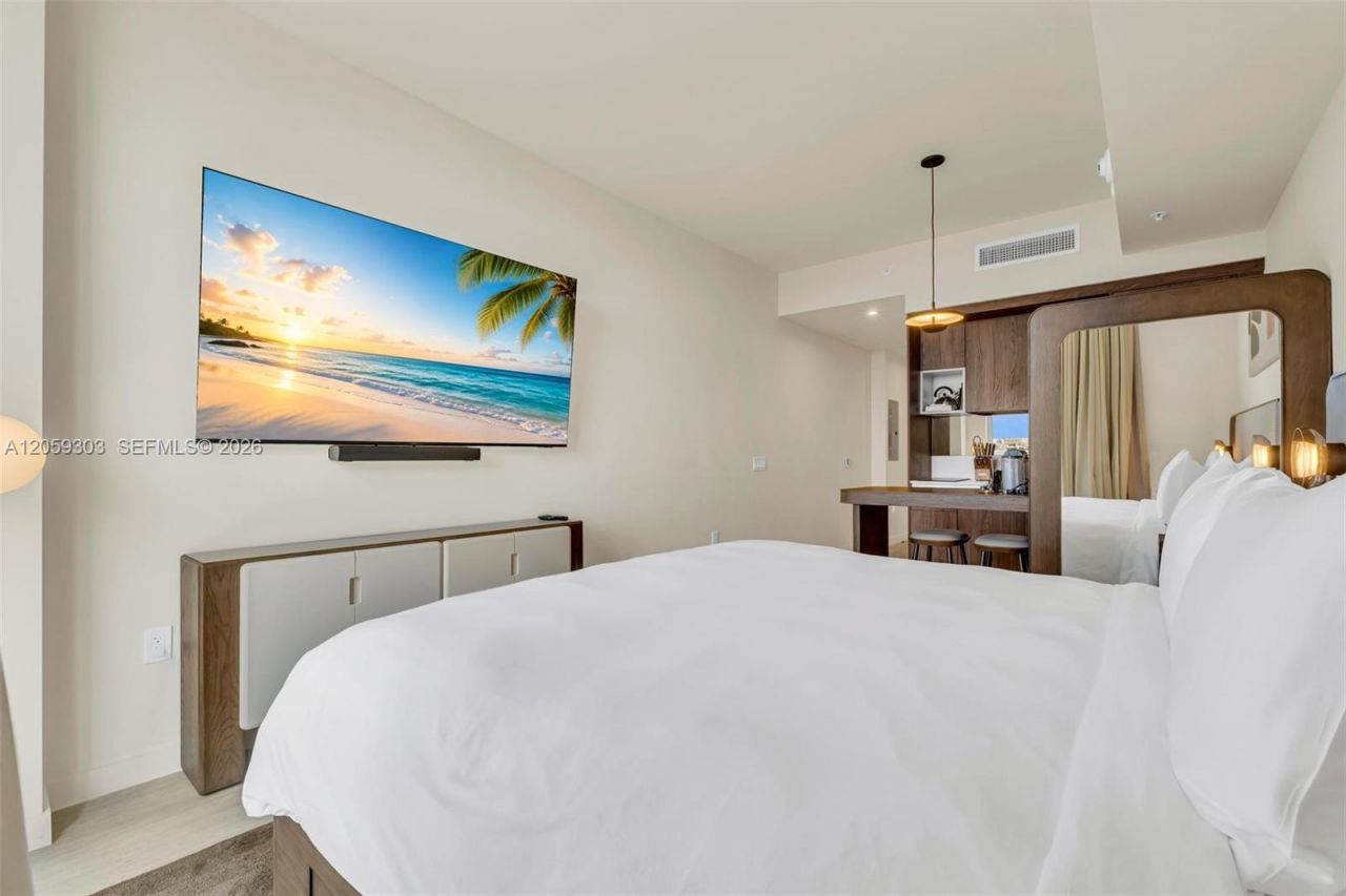 1611 SW 2nd Ave , Unit 713, Miami, FL 33129 Photo