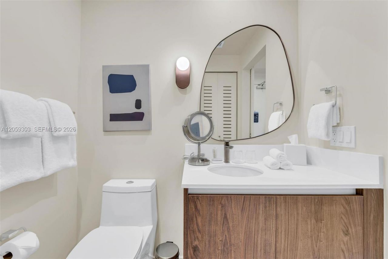 1611 SW 2nd Ave , Unit 713, Miami, FL 33129 Photo