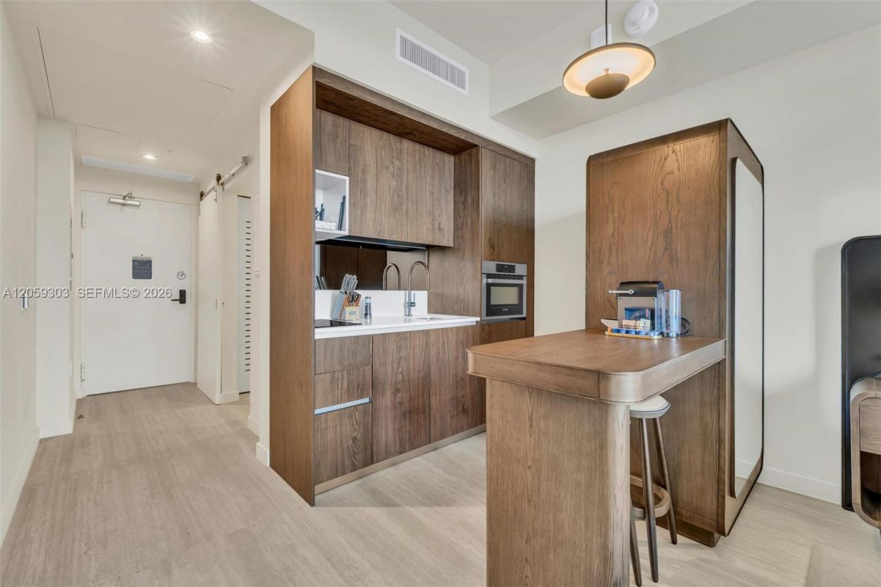 1611 SW 2nd Ave , Unit 713, Miami, FL 33129 Photo