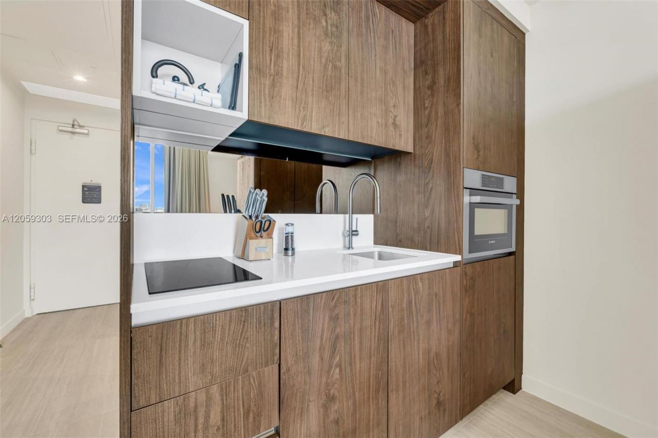 1611 SW 2nd Ave , Unit 713, Miami, FL 33129 Photo