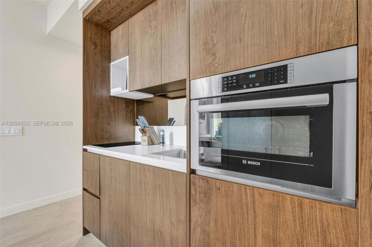 1611 SW 2nd Ave , Unit 713, Miami, FL 33129 Photo