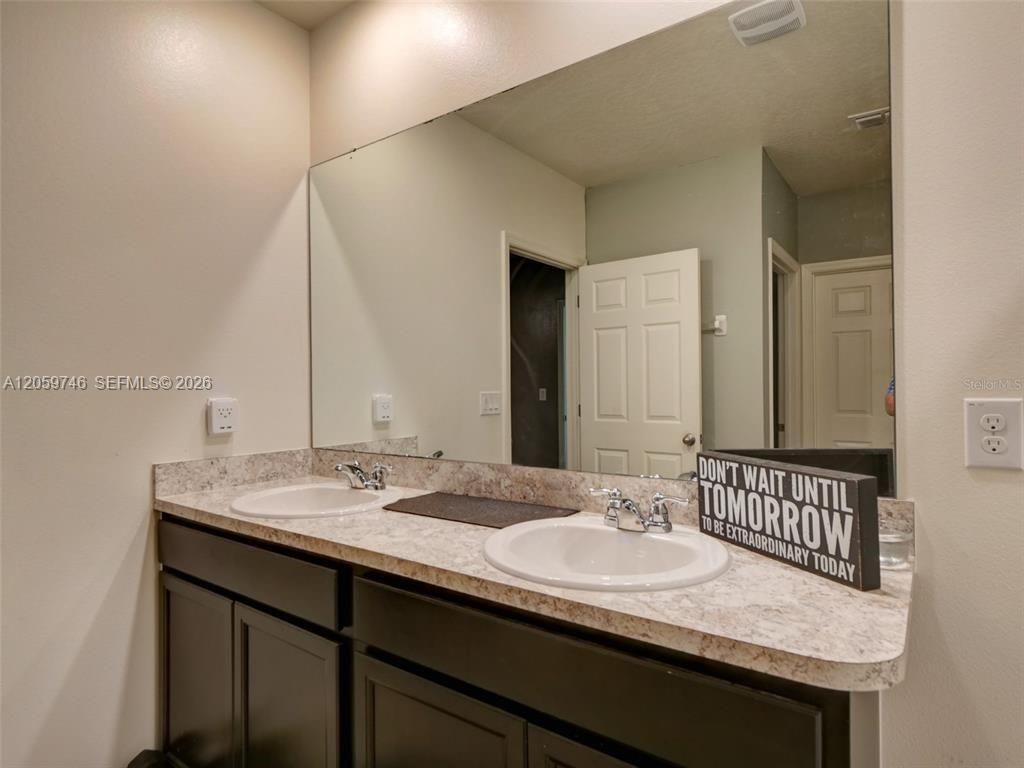 808 SE Old Country Rd , Palm Bay, FL 32909 Photo