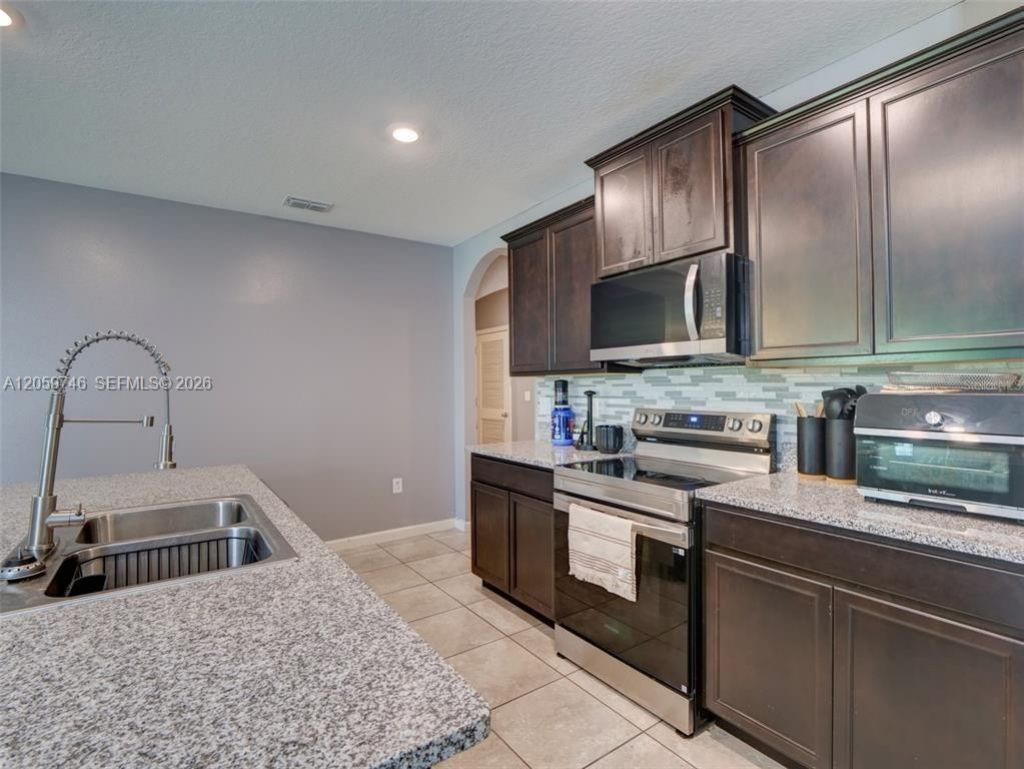 808 SE Old Country Rd , Palm Bay, FL 32909 Photo