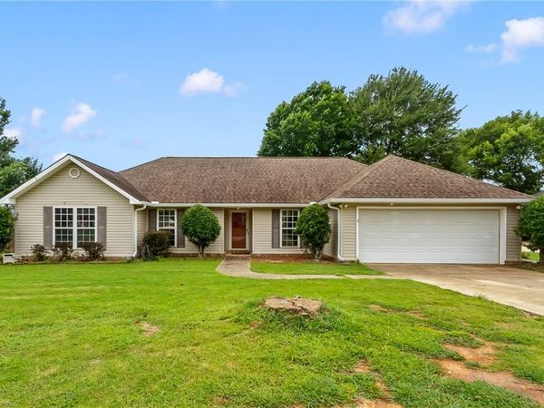 16287 SUMNER BROOK Drive, Moundville, AL 35474