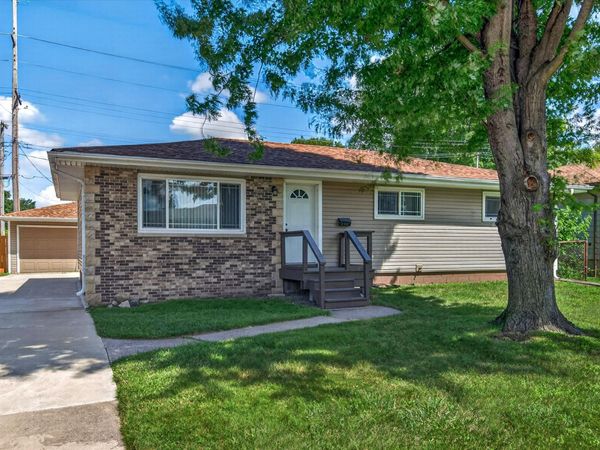 9937 Delaware Place , Highland, IN 46322