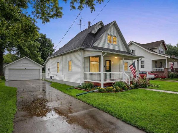 288 W Randolph St, Other, IA 52301