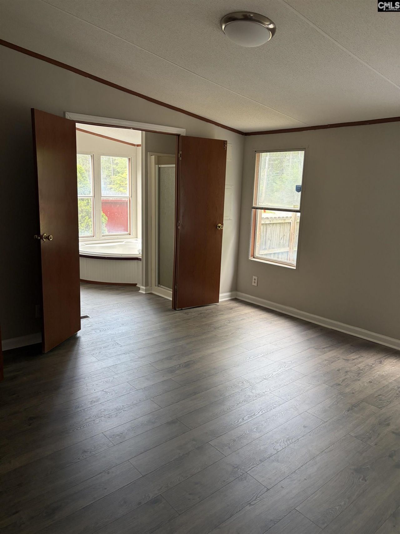 237 Woodcrest Lane Photo 7