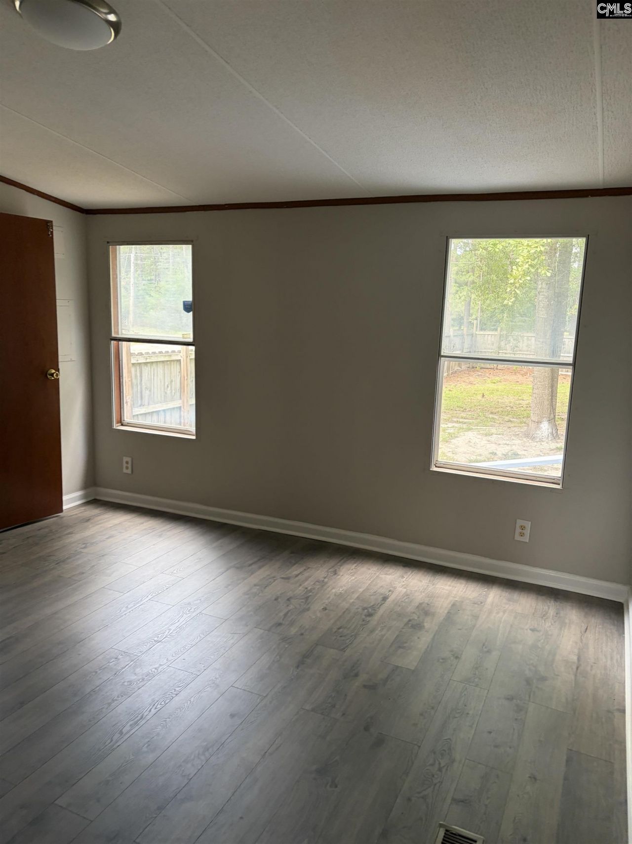 237 Woodcrest Lane Photo 8