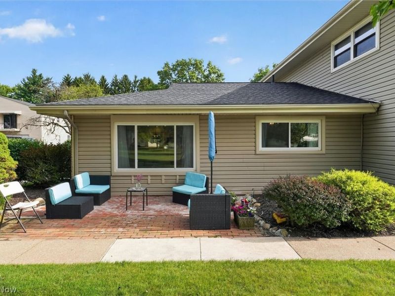 3826 Twin Pines Drive , Green, OH 44685 Photo 2