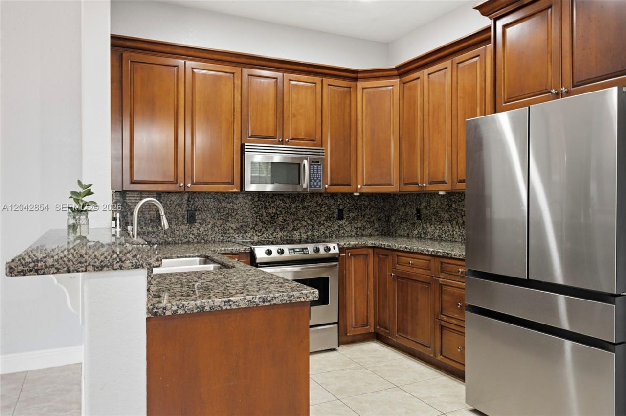 1321 NE 5th Ter, Fort Lauderdale, FL 33304 Photo