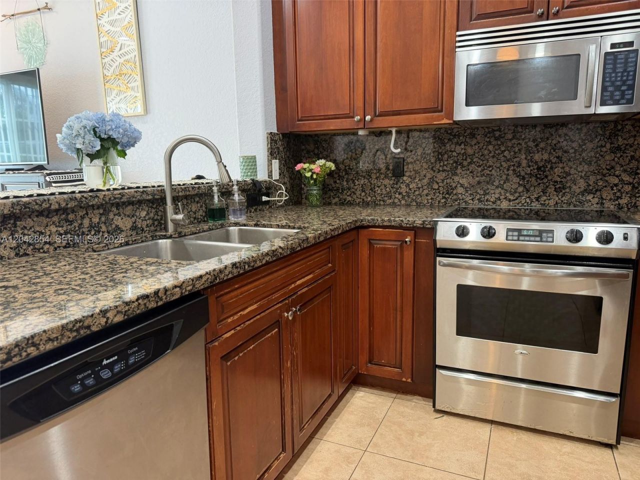 1321 NE 5th Ter, Fort Lauderdale, FL 33304 Photo
