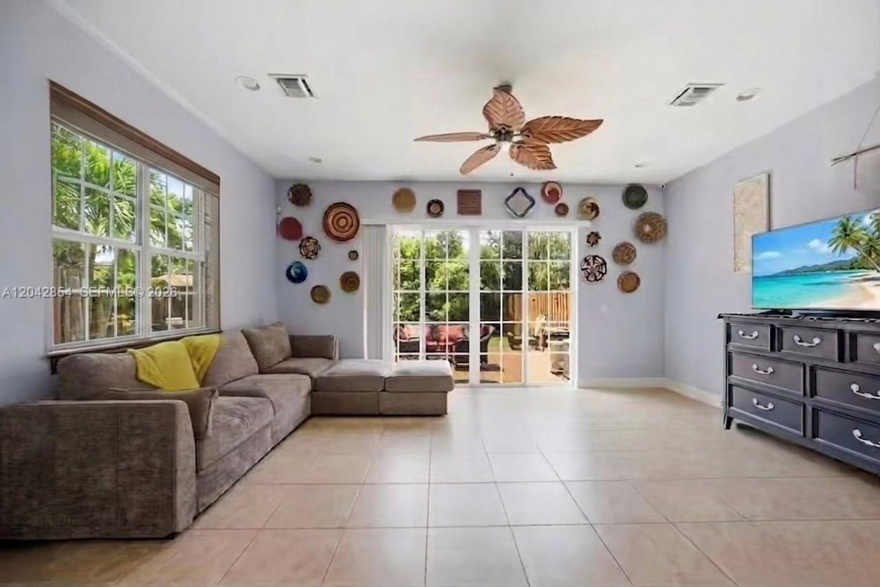 1321 NE 5th Ter, Fort Lauderdale, FL 33304 Photo