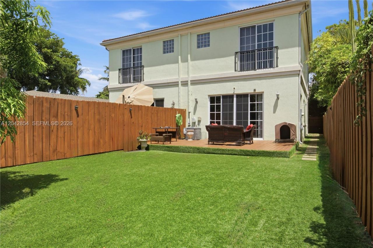 1321 NE 5th Ter, Fort Lauderdale, FL 33304 Photo
