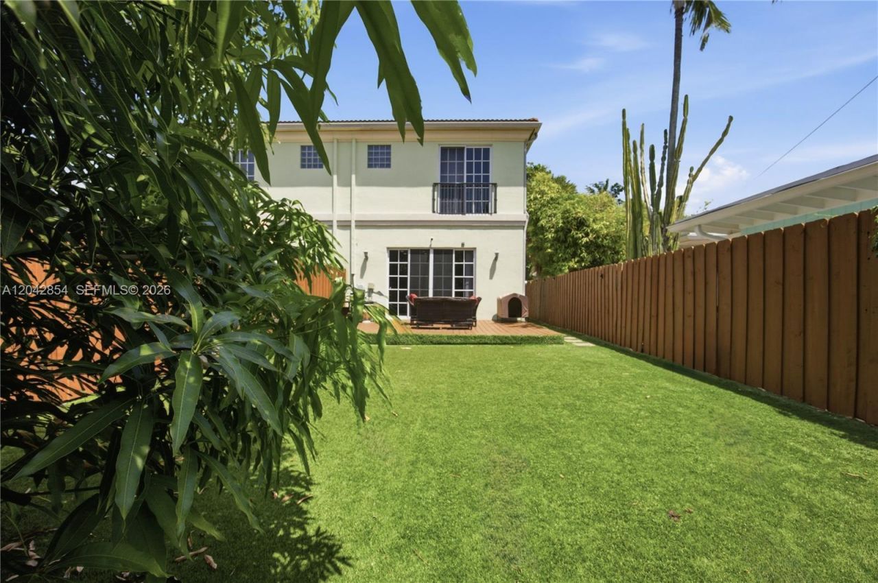 1321 NE 5th Ter, Fort Lauderdale, FL 33304 Photo